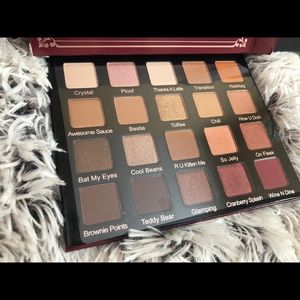 Violet Voss HD palette